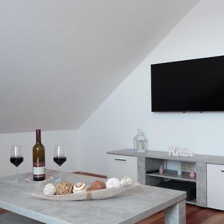 Ferienwohnung Grauschiefer Irsch エクステリア 写真