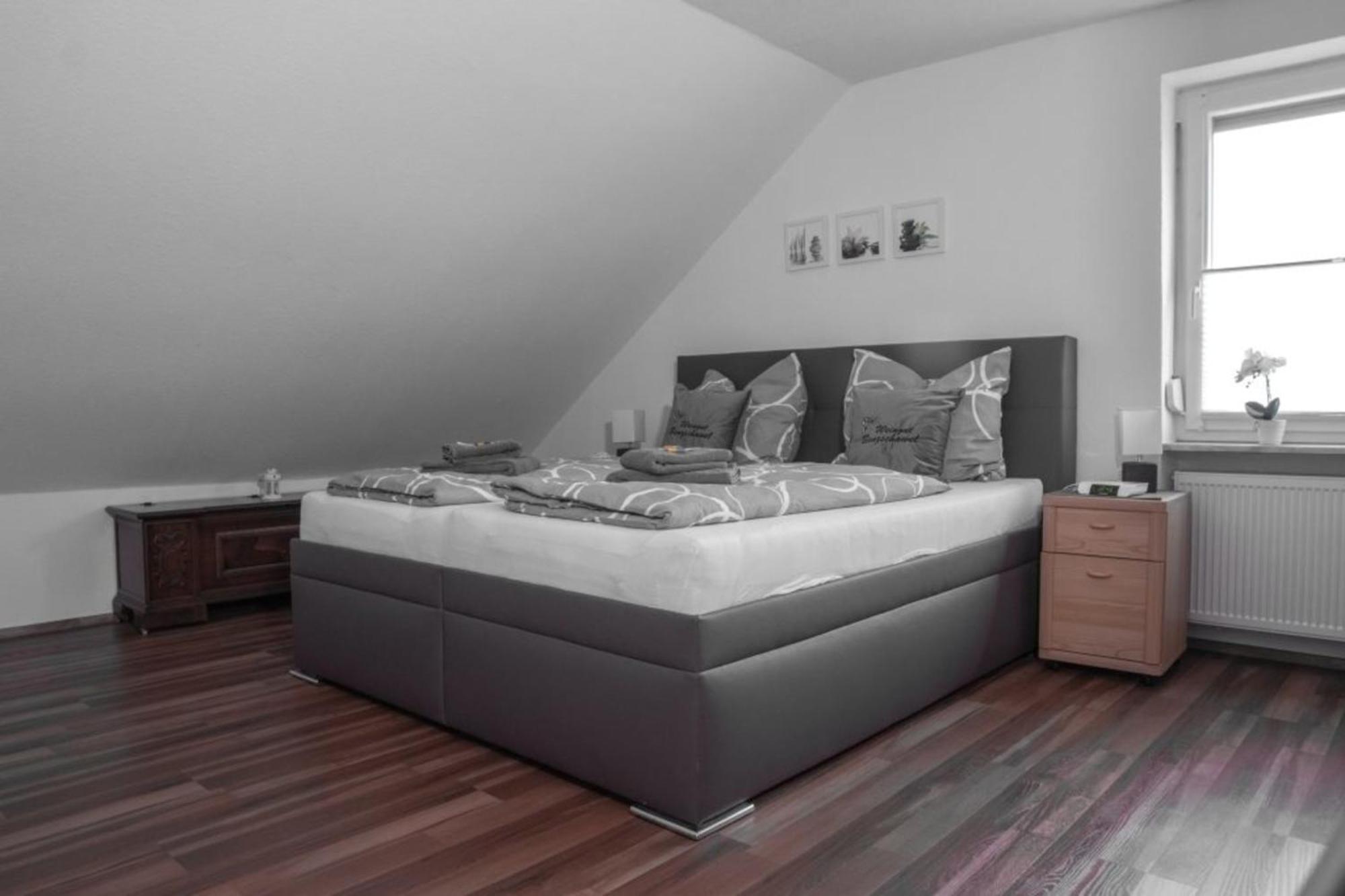 Ferienwohnung Grauschiefer Irsch エクステリア 写真